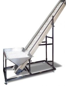 Model UF-3020 includes a bulk hopper which is incorporated into the sidewalls of the conveyor